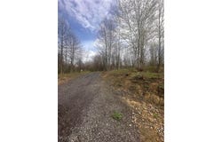 Clay Street, Thompson, OH 44086