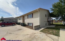 512 Vivian St, Gillette, WY 82718