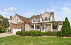 48 Falling Oak Court, Clayton, NC 27520