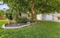 529 E Baldwin St, Meridian, ID 83646
