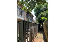 400 Pebble Way, Arlington, TX 76006