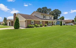 2106 Jackson Ave, Muscle Shoals, AL 35661