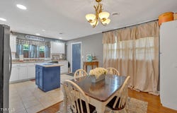 123 North Lincoln Avenue, Jonesborough, TN 37659