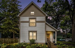 14 Grove Street, Galesburg, MI 49053