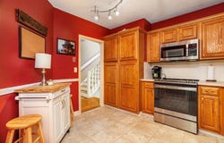909 Ridgefield Cir, Clinton, MA 01510