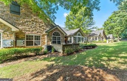 5228 Stone Village Circle Northwest #14, Kennesaw, GA 30152