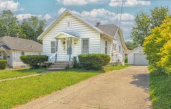 1234 Diamond Avenue NE, Grand Rapids, MI 49505
