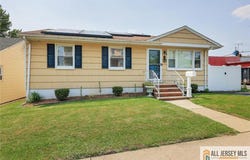 49 Paul Street, Fords, NJ 08863