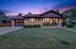 1920 Langley Avenue, St. Joseph, MI 49085