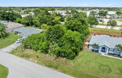 2077 SW Americana Street, Port Saint Lucie, FL 34953