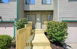653 Westwinds Dr, IA 52246