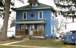 109 Colfax Street, Holland, IA 50642