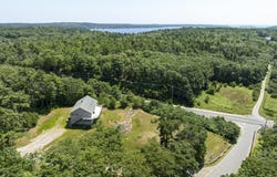 1 Echo Lake Road, Boothbay Harbor, ME 04538