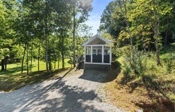 30 Little Village Way, Franklin, NC 28734