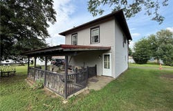 1221 Eastport Avenue, Uhrichsville, OH 44683