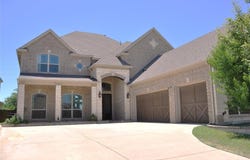 218 Crestview Drive, Midlothian, TX 76065