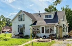 402 S East Street, New Athens, IL 62264