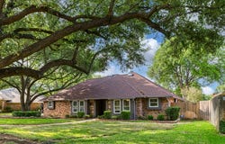 2104 Riverforest Court, Arlington, TX 76017