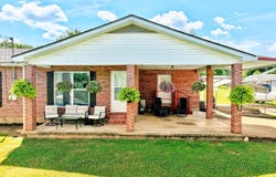 18189 2nd Street, Eminence, MO 65466