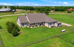 10040 Horseshoe Nail Road, Pilot Point, TX 76258