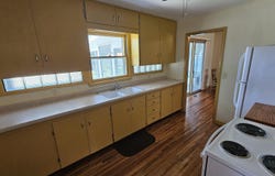 212 E Forest Ave, South Hutchinson, KS 67505