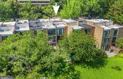 11467 WASHINGTON PLAZA W, RESTON, VA 20190