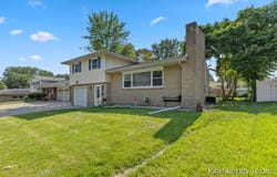 2200 Rossiter Pl Place, Lansing, MI 48911