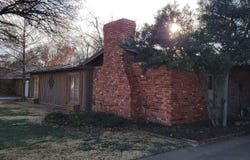 1111 Holliday Drive, Plainview, TX 79072