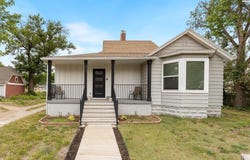 111 N 7th St, Sterling, KS 67579