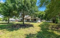 300 Anita Lane, Waxahachie, TX 75165