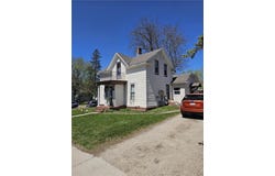 301 4th Avenue NE, Waseca, MN 56093