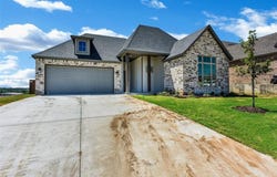 103 Hall Street, Glen Rose, TX 76043