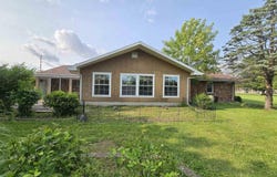 405 Easthaven Drive, Centralia, IL 62801