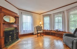 4 Trowbridge Rd, Worcester, MA 01609