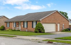 1304 Pin Oak Drive, Seymour, IN 47274