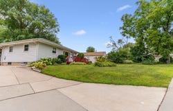 910 Alabar Avenue, Waterloo, IA 50701