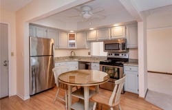 2485 Londin Lane E, Maplewood, MN 55119