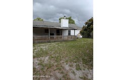 214 W Volant Street, Hubert, NC 28539