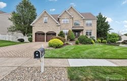 13 Allison Way, Franklin Twsp, NJ 08540