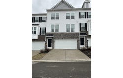 17 Dover Court, Bridgeport, WV 26330
