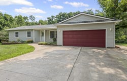 9363 Silverside Drive, South Lyon, MI 48178