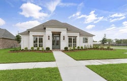 38211 Meadow Rue Dr, Prairieville, LA 70769