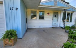 1712 S Hampshire, MASON CITY, IA 50401