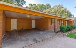 1011 Laurelwood Drive, Clinton, MS 39056