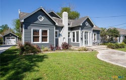 1403 N Glass Street, Victoria, TX 77901