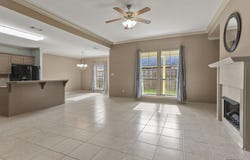 6526 Cameren Oaks Dr, Baton Rouge, LA 70817