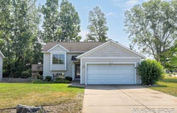 2912 SUNRISE AVENUE, HOLLAND, MI 49424