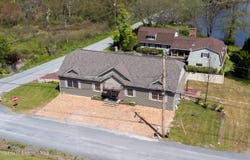 240 Sunset Avenue, Greenfield Twp, PA 18407