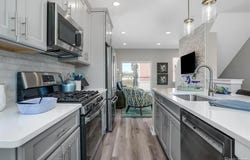 23611 Trailview Lane, Farmington, MI 48336