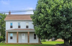 1995 HANOVER Pike, HANOVER, PA 17331